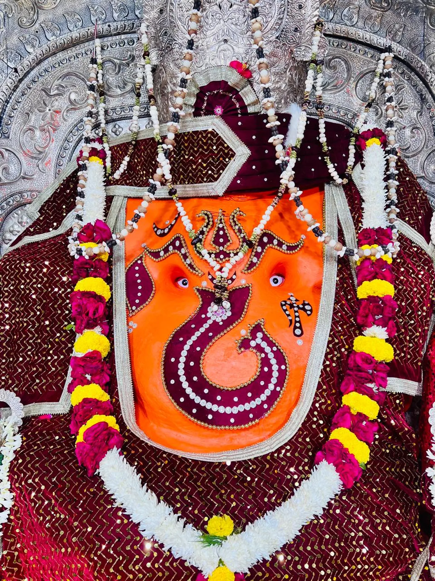 Dressing a deity: designing a shringar that thousands will see in a day