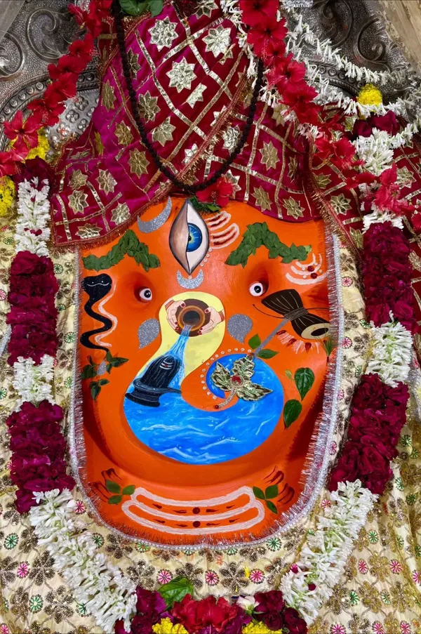 Khajrana Shringar — Tilak Detail